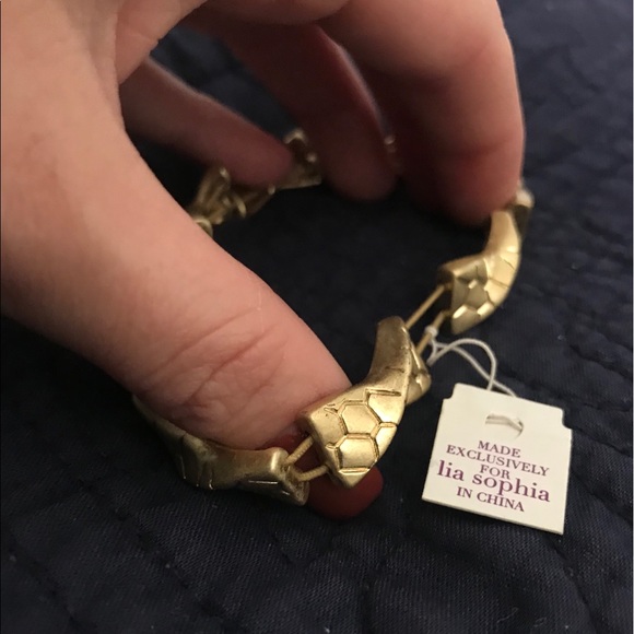 Lia Sophia matte gold bracelet - Picture 2 of 3